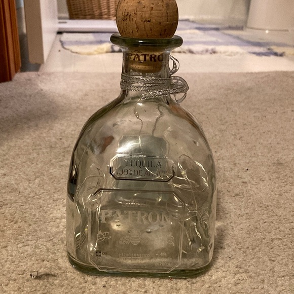 Patron decoration - Picture 1 of 2